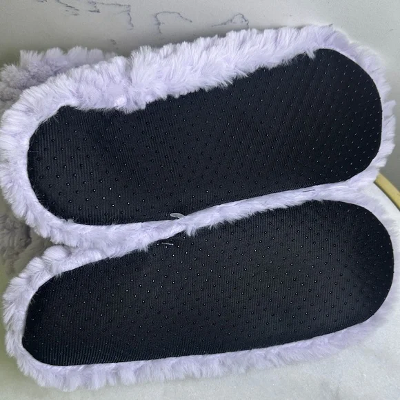 NWT Warm and Cozy Lavender Non-Slip Sherpa High Top Slippers OS - Picture 4 of 5